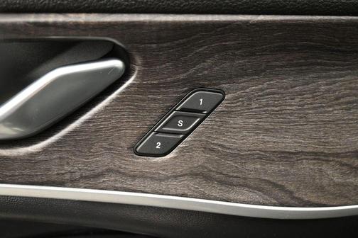 Diamond Black Crystal Pearlcoat 2023 Jeep Grand Cherokee Limited