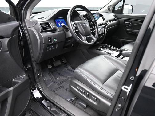 2019 Honda Pilot Touring 8-Passenger