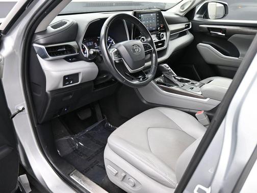 2022 Toyota Highlander Limited
