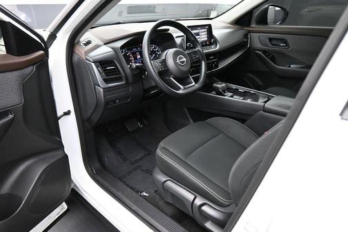 Glacier White 2023 Nissan Rogue S