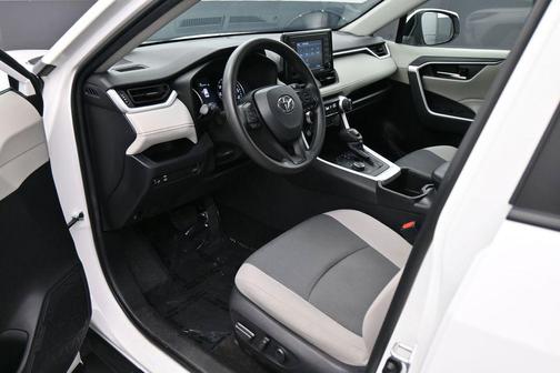 White 2022 Toyota RAV4 Hybrid XLE