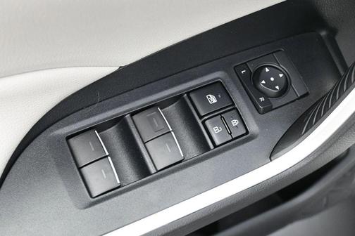 White 2022 Toyota RAV4 Hybrid XLE
