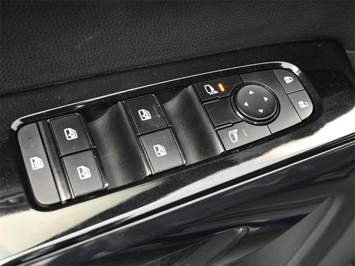 2022 Nissan Pathfinder S 4WD