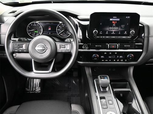 2022 Nissan Pathfinder S 4WD