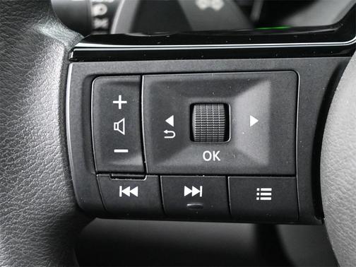 2022 Nissan Pathfinder S 4WD