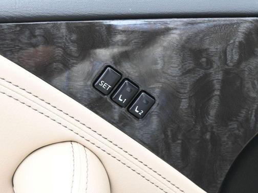 Aspen White 2024 Nissan Armada Platinum 2WD