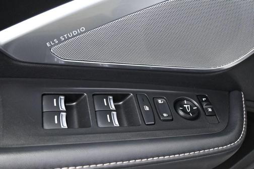 Platinum White Pearl 2022 Acura RDX Technology Package