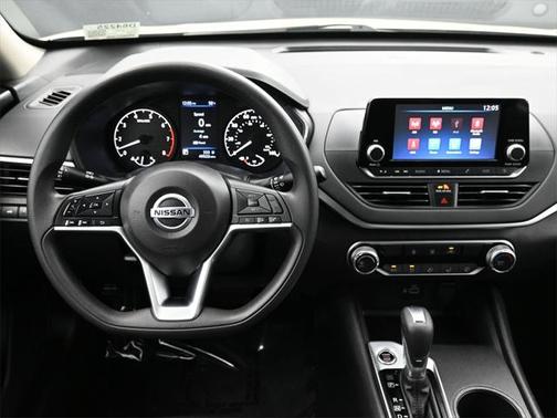 2022 Nissan Altima 2.5 S
