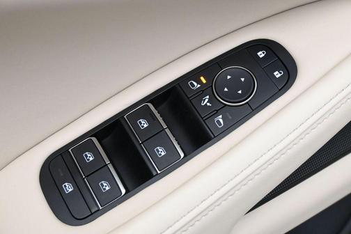 Majestic 2023 INFINITI QX60 Luxe