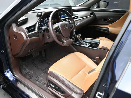 2019 Lexus ES 350 Base