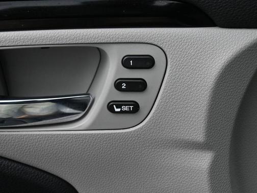 2022 Honda Pilot Touring 8-Passenger