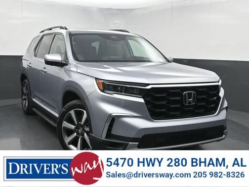 Lunar Silver Metallic 2024 Honda Pilot Elite