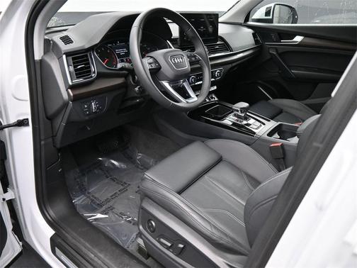 2024 Audi Q5 45 S line Premium