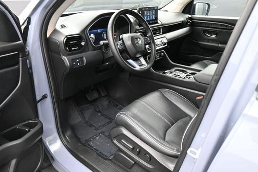 Sonic Gray Pearl 2024 Honda Pilot Elite