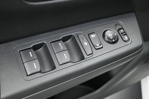 Platinum White Pearl 2025 Honda CR-V LX