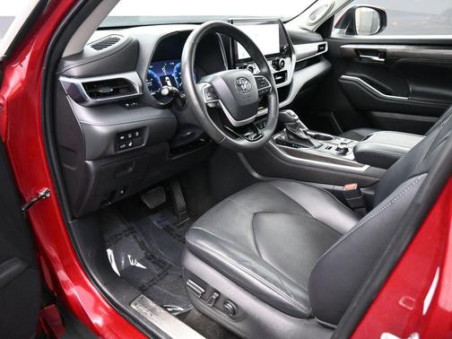 2023 Toyota Highlander Platinum