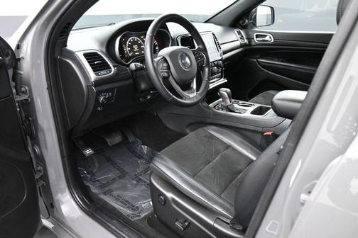 Sting-Gray Clearcoat 2022 Jeep Grand Cherokee Laredo