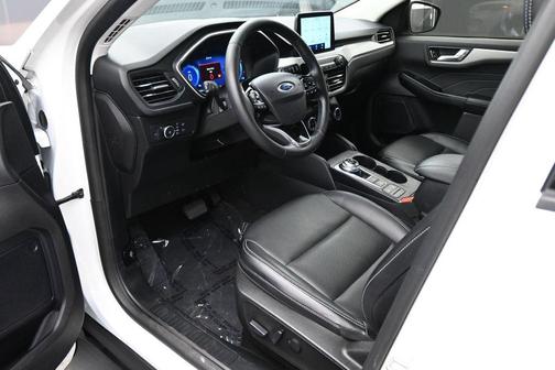 Star White Metallic Tri-Coat 2022 Ford Escape SEL