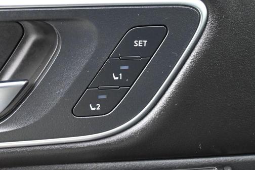 Boulder Gray Pearl/Super Black 2023 Nissan Rogue Platinum