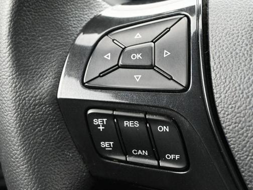 Magnetic Metallic 2018 Ford Explorer XLT