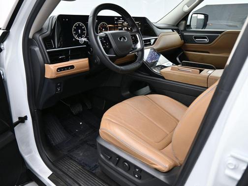 2025 INFINITI QX80 SENSORY AWD