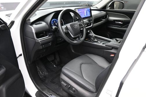 Wind Chill Pearl 2024 Toyota Grand Highlander XLE