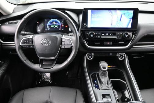 Wind Chill Pearl 2024 Toyota Grand Highlander XLE