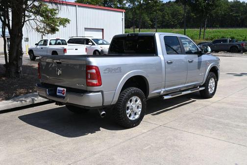 Billet Silver Metallic Clearcoat 2022 RAM 2500 Laramie Crew Cab 4x4 6'4' Box