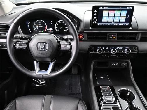 2025 Honda Pilot Touring 8-Passenger