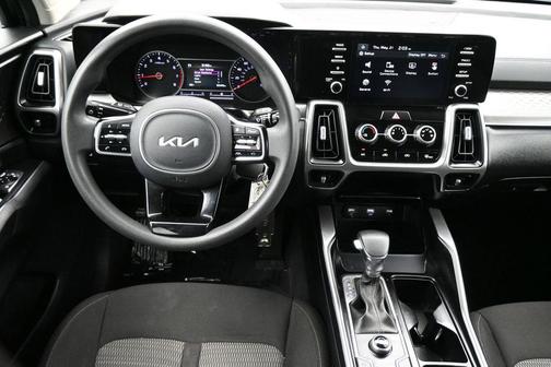 Gravity Grey 2022 Kia Sorento LX