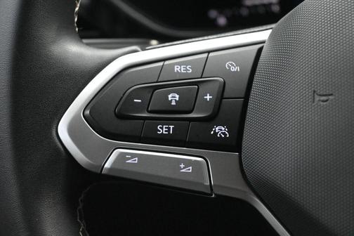 Deep Black 2022 Volkswagen Taos 1.5T S