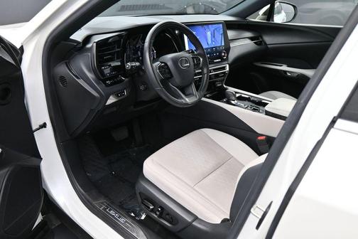 Eminent White Pearl 2023 Lexus RX 350 Premium Plus