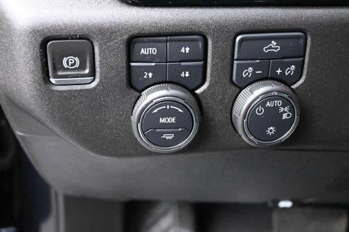 Dark Ash Metallic 2024 Chevrolet Silverado 1500 LT
