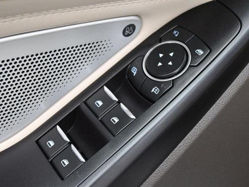 Star White Metallic Tri-Coat 2020 Ford Explorer Platinum