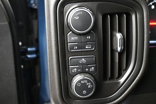 Northsky Blue Metallic 2019 Chevrolet Silverado 1500 Custom