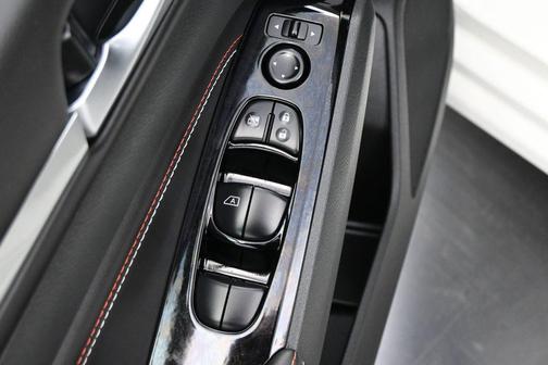 Pearl White Tricoat 2023 Nissan Altima SR FWD