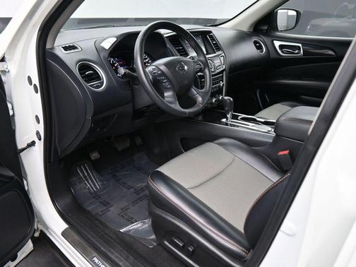 2020 Nissan Pathfinder SV 2WD