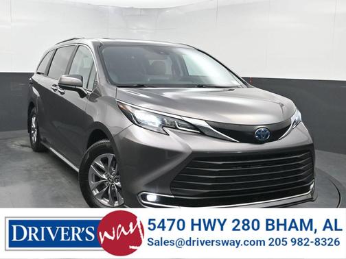 Predawn Gray Mica 2024 Toyota Sienna XLE