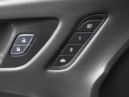 Ebony Twilight Metallic 2019 Buick Envision Essence