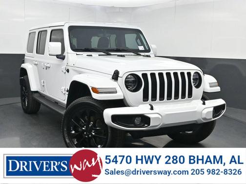 Bright White Clearcoat 2022 Jeep Wrangler Unlimited Sahara