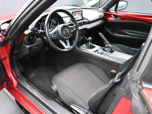 2016 Mazda MX-5 Miata Club