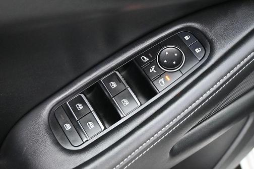 Majestic 2023 INFINITI QX60 Luxe