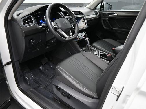 2024 Volkswagen Tiguan 2.0T SE 4MOTION