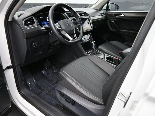2024 Volkswagen Tiguan 2.0T SE 4MOTION