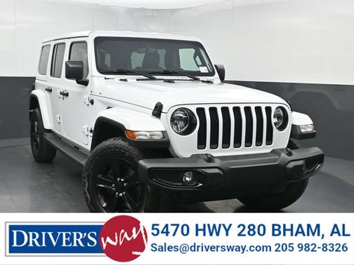 Bright White Clearcoat 2022 Jeep Wrangler Unlimited Sahara