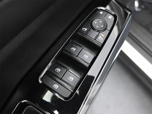 2022 Nissan Pathfinder SL 4WD