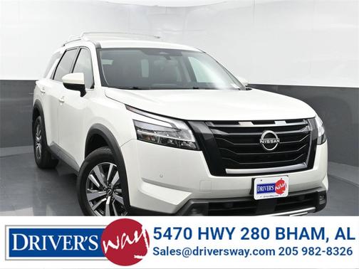 2022 Nissan Pathfinder SL 4WD