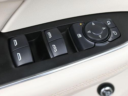 Summit White 2021 Buick Envision FWD Essence