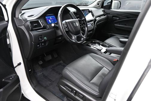 White Diamond Pearl 2019 Honda Pilot Elite