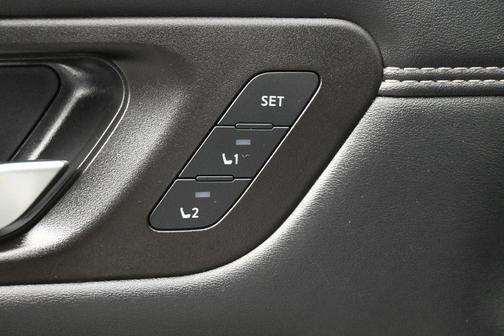 Pearl White 2024 Nissan Pathfinder Platinum FWD